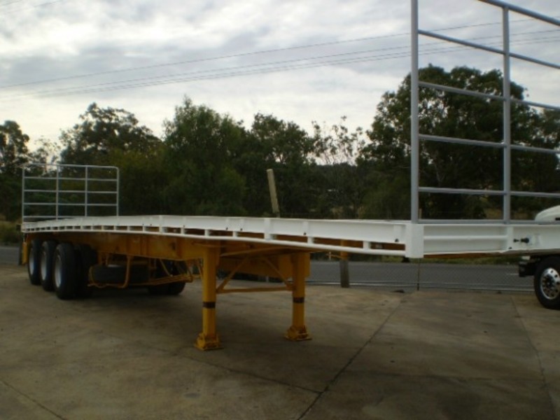 2012 Southern Cross Flat top RT LeadMid Trailer