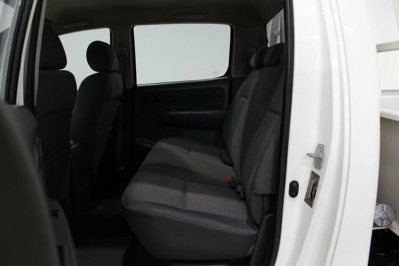 2013 TOYOTA HILUX SR (4x4) KUN26R MY12