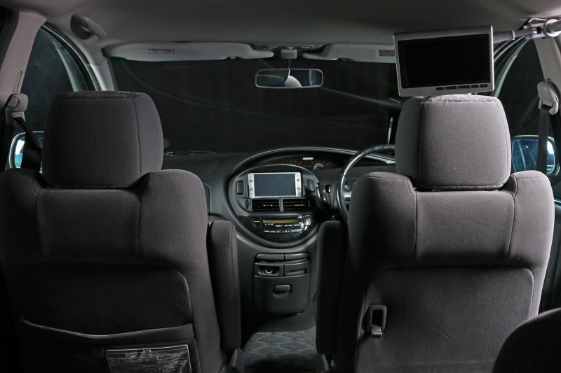 2004 TOYOTA ESTIMA PREMIUM