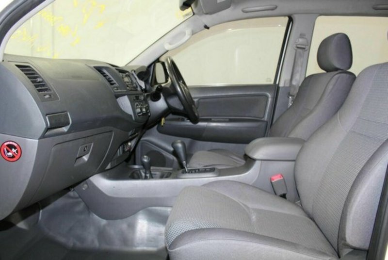 2012 TOYOTA HILUX SR (4x4) KUN26R MY12