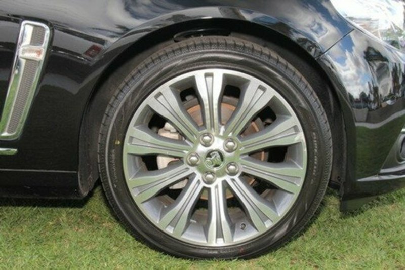2014 HOLDEN CALAIS V VF