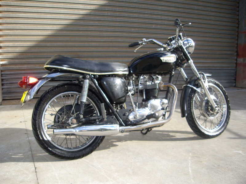 1968 TRIUMPH 650CC TR6 TROPHY