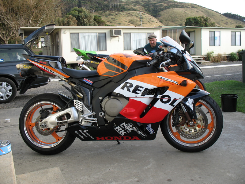 2005 HONDA CBR 1000RR (F-BLADE) Repsol Replica