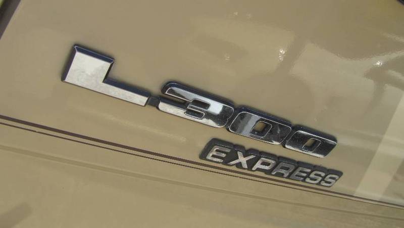 1982 MITSUBISHI L300 EXPRESS SB