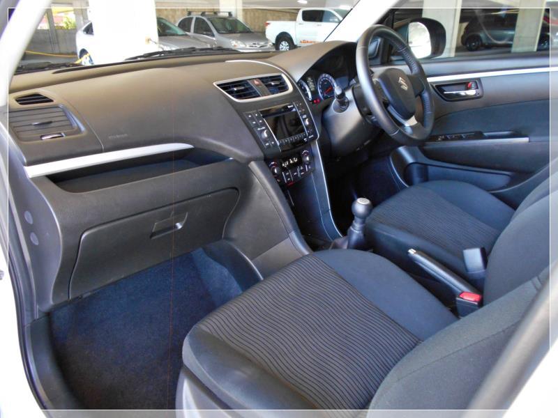 2011 SUZUKI SWIFT GLX FZ