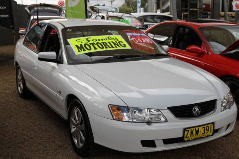2004 HOLDEN COMMODORE EQUIPE VYII