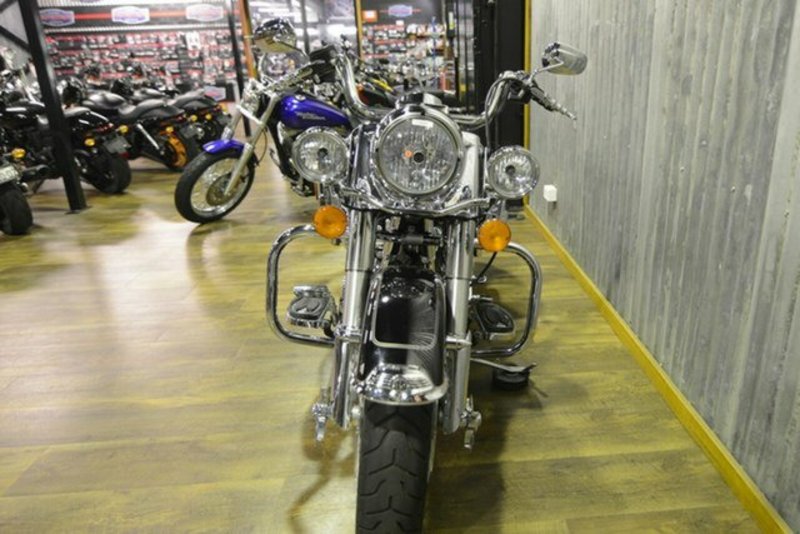 2011 HARLEY-DAVIDSON 1700CC FLHR ROAD KING MY11