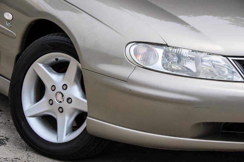 2002 HOLDEN BERLINA VX II