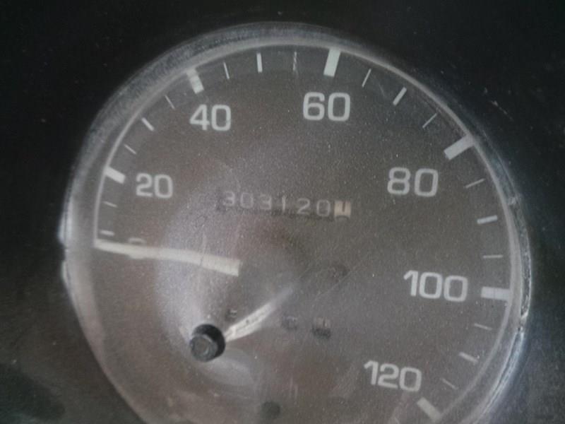 1985 FORD TRADER 0811