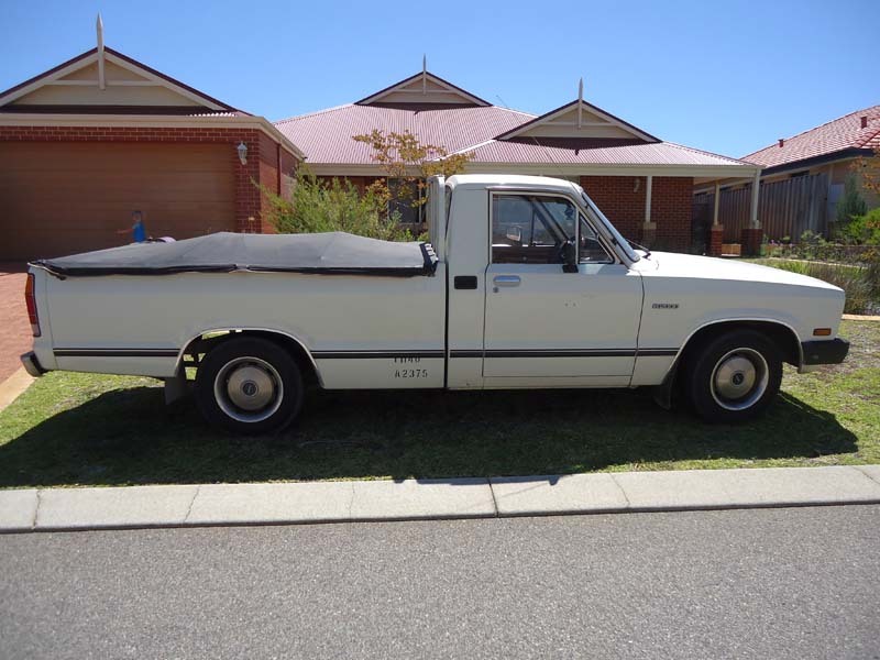 1985 MAZDA B2000 DLX