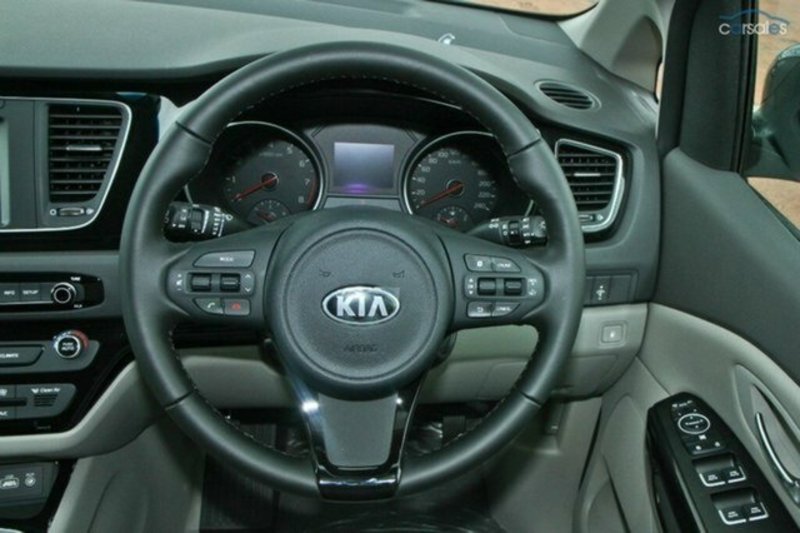 2015 KIA CARNIVAL SI YP MY15