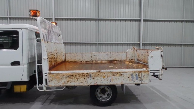 2006 FUSO Canter Canter Truck