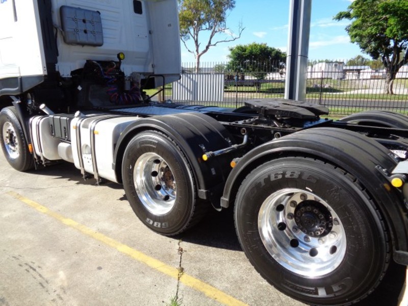 2015 IVECO Stralis 560 E5 Truck