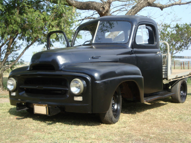 1954 INTERNATIONAL AR110 UTE