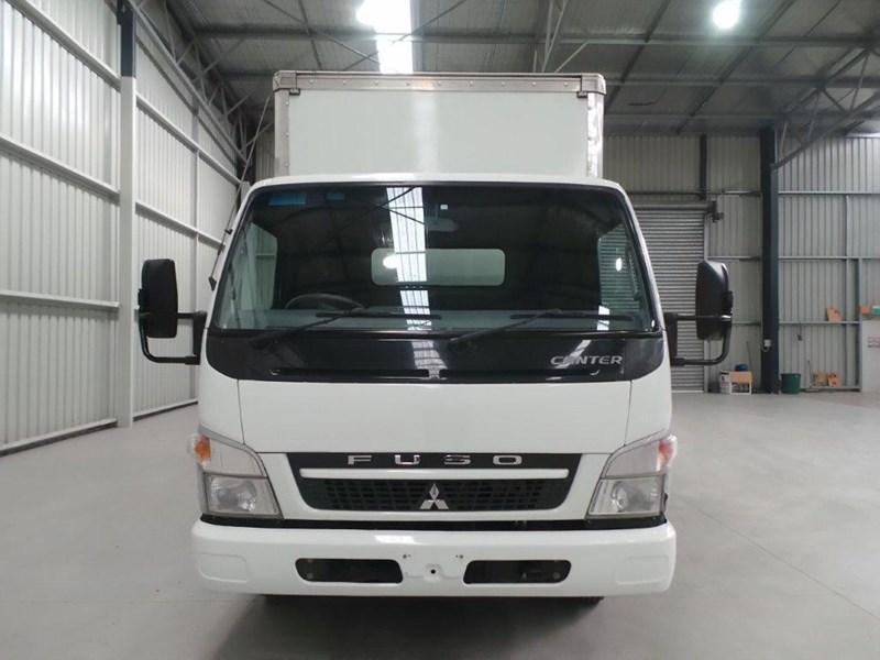 2010 FUSO CANTER