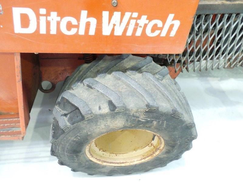 1998 DITCH WITCH 5110DD RIDE ON TRENCHER