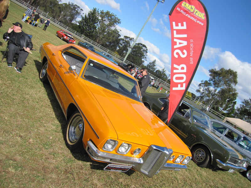 1970 PONTIAC PARISIENNE Coupe