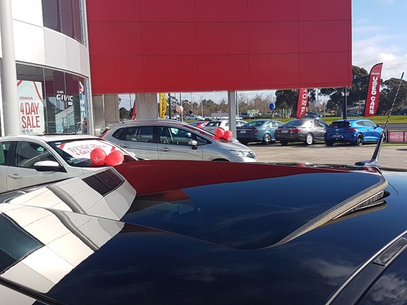 2014 HOLDEN CALAIS V VF