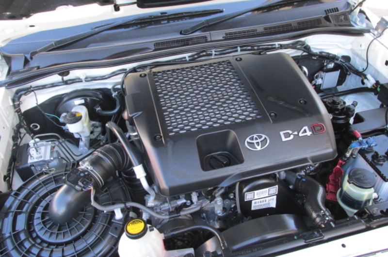 2012 TOYOTA HILUX SR (4x4) KUN26R MY12