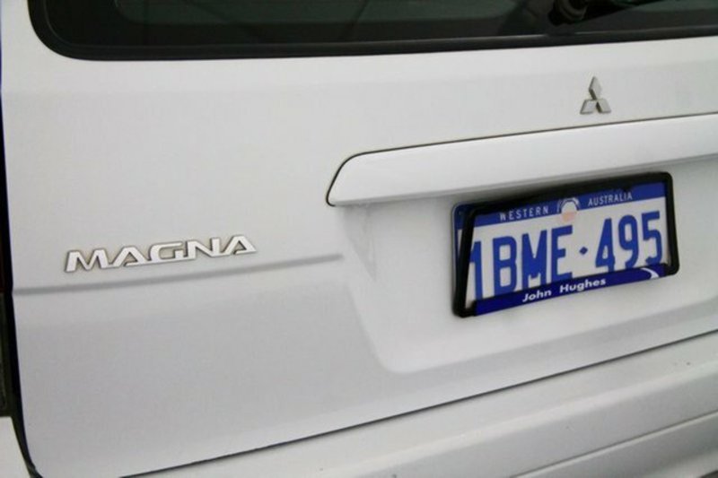 2001 MITSUBISHI MAGNA EXECUTIVE TJ