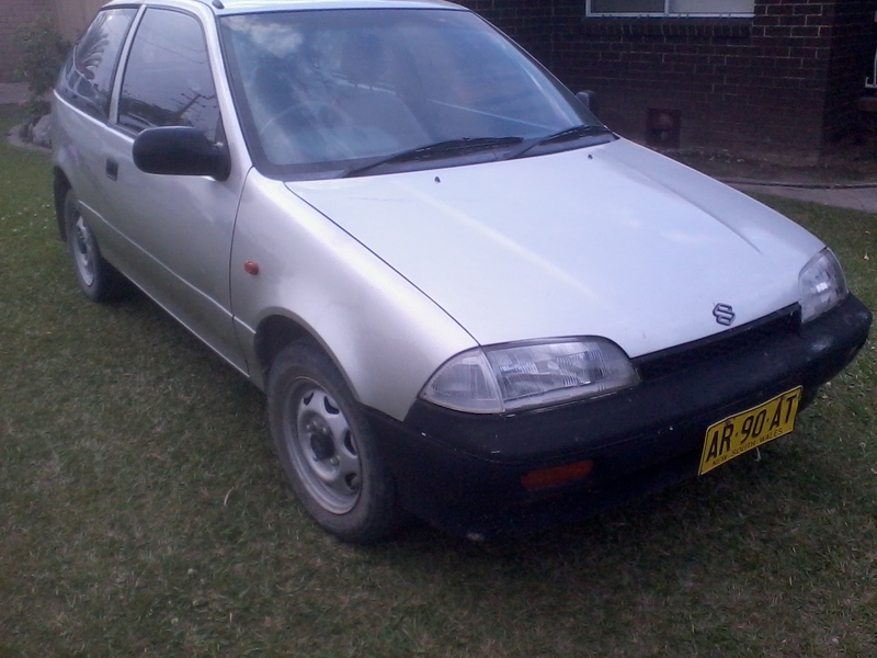 1990 SUZUKI SWIFT GL