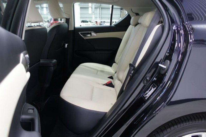 2015 LEXUS CT 200h. HYBRID LUXURY ZWA10R MY15