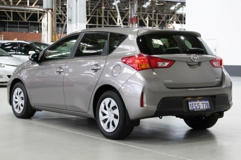2013 TOYOTA COROLLA ASCENT ZRE182R