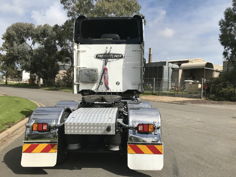 2014 FREIGHTLINER Coronado 114 CORONADO Coronado Truck