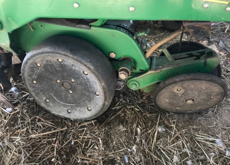 JOHN DEERE 1700 Planters