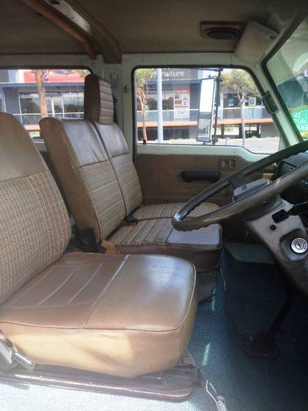 1981 MAZDA T3000 CAMPER
