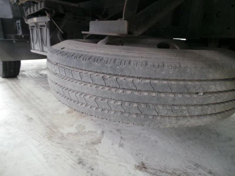 2009 FUSO CANTER