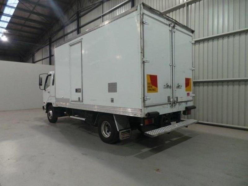 2004 MITSUBISHI FIGHTER FRIDGE TRUCK