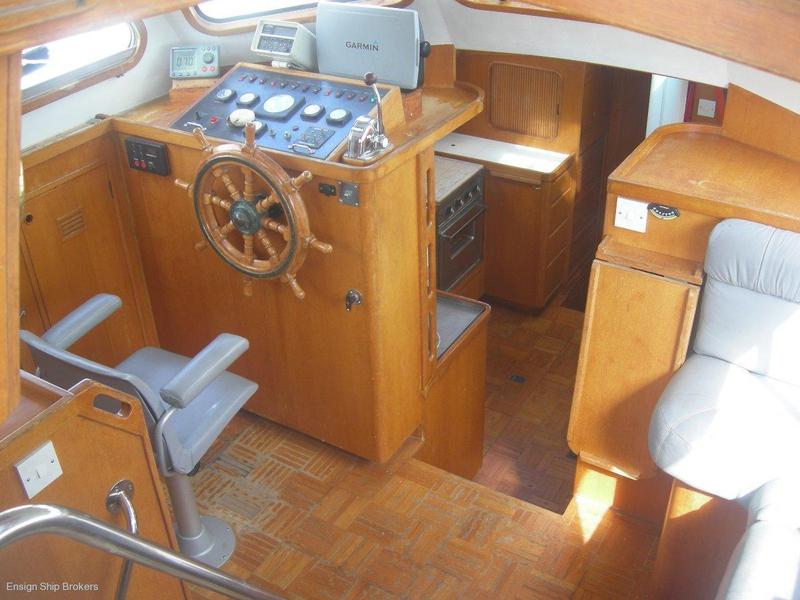 Cheoy Lee Bridgedeck