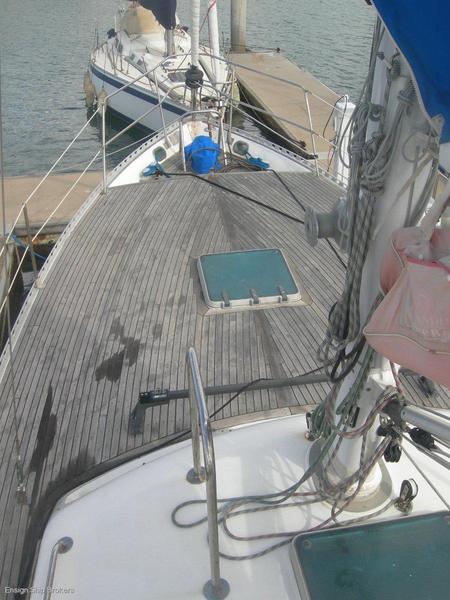 Cheoy Lee Bridgedeck