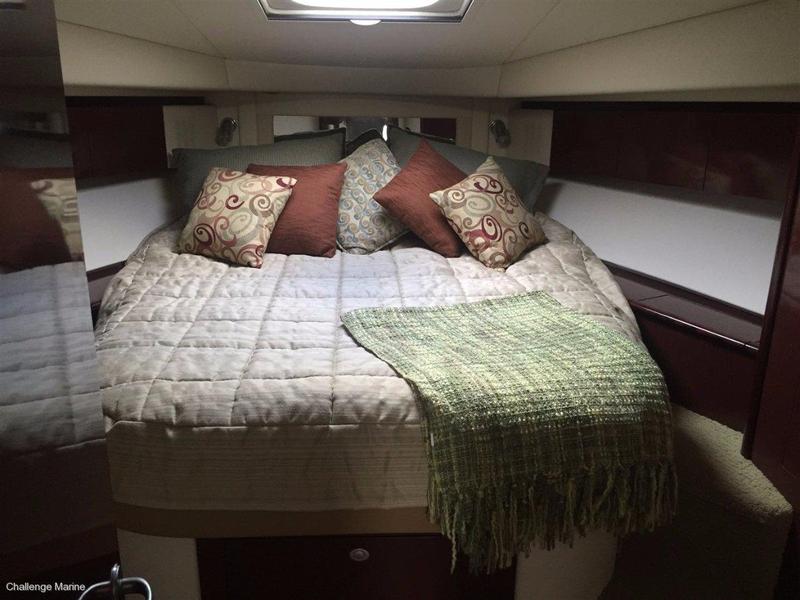 Sea Ray 44 Sedan Bridge Big volume live aboard resort style living