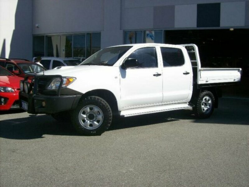 2006 TOYOTA HILUX SR (4x4) KUN26R