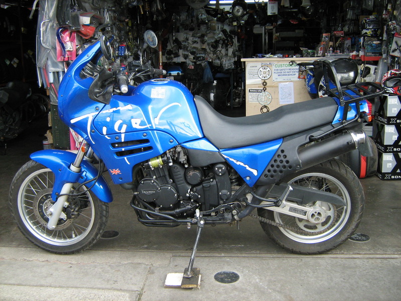 1994 TRIUMPH 900CC TIGER 900