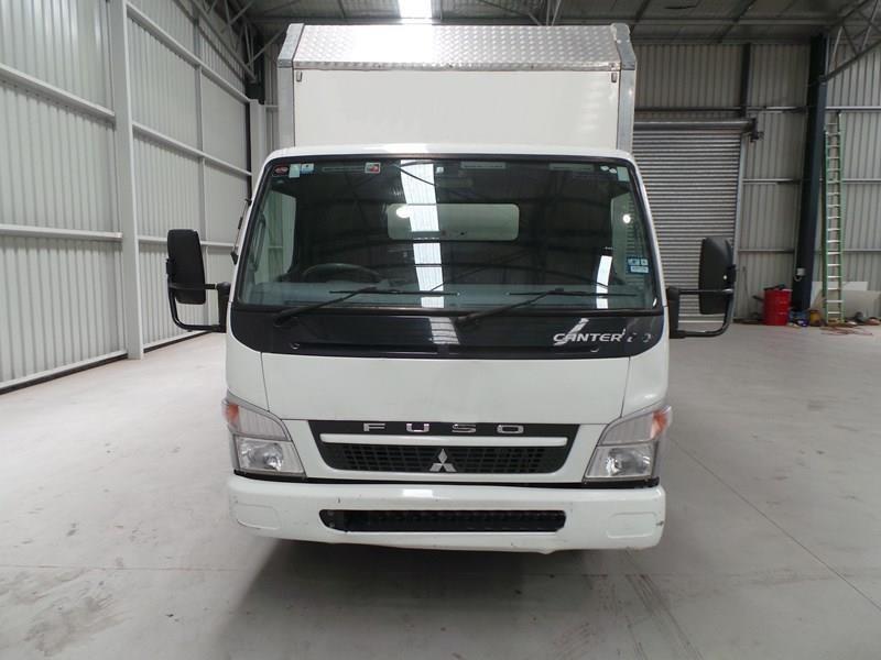 2010 FUSO CANTER PANTECH