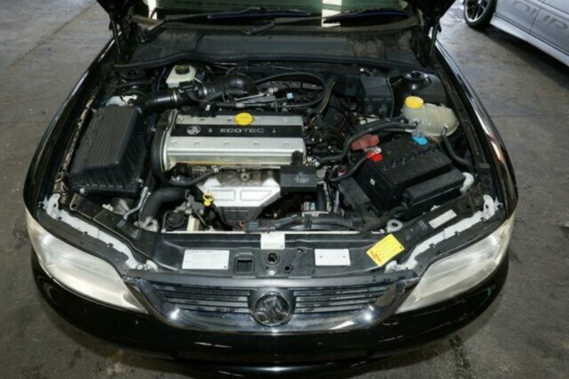 2000 HOLDEN VECTRA