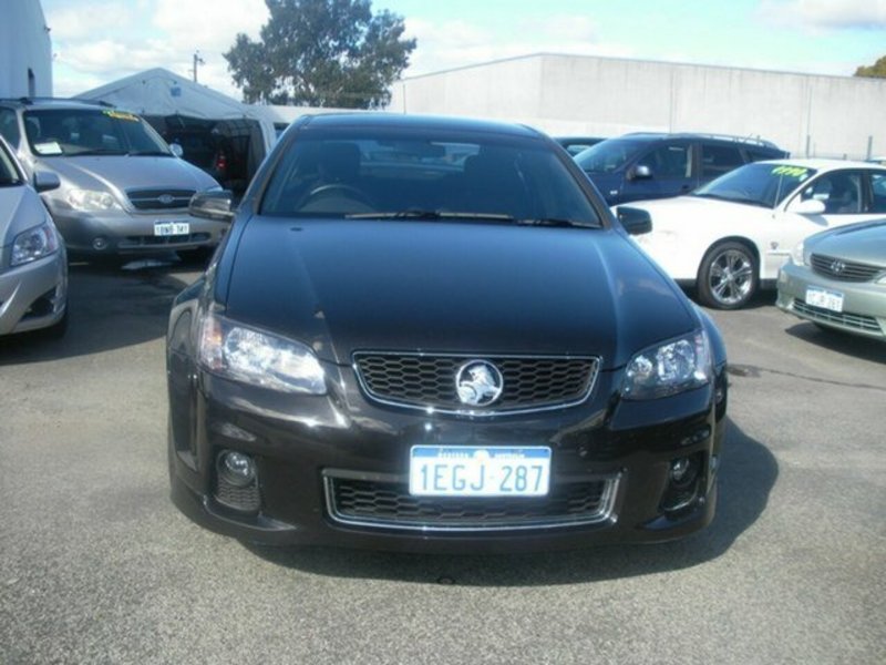 2011 HOLDEN COMMODORE