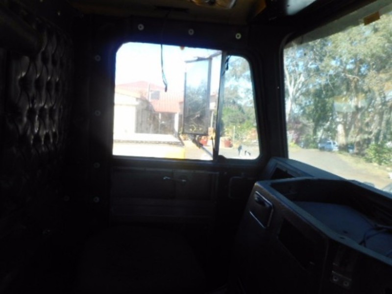 1983 MACK CRUISE-LINER Prime Mover CRUISE-LINER Truck
