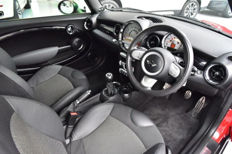 2010 MINI HATCH COOPER S CHILLI R56
