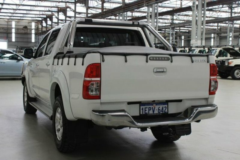 2010 TOYOTA HILUX SR5 (4x4) KUN26R 09 UPGRADE