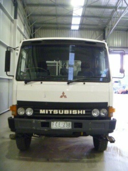 1992 MITSUBISHI FK GARBAGE COMPACTOR