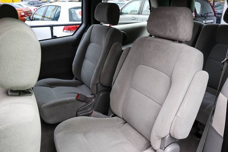 2005 KIA CARNIVAL LS KV11