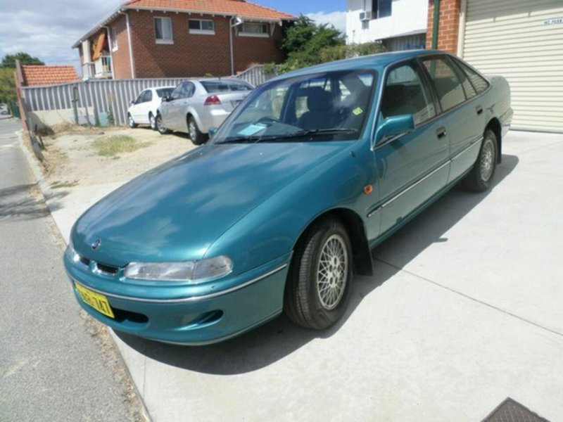 1993 HOLDEN COMMODORE Berlina VR