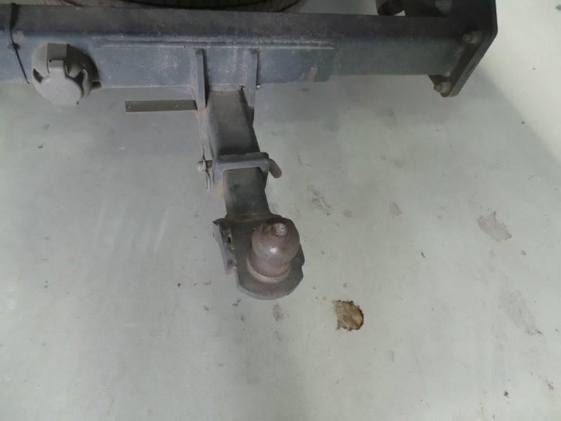 2010 ISUZU NPR200