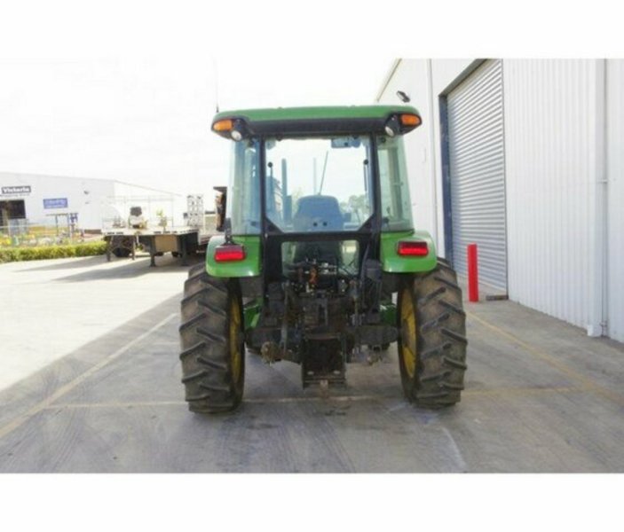 JOHN DEERE 5220