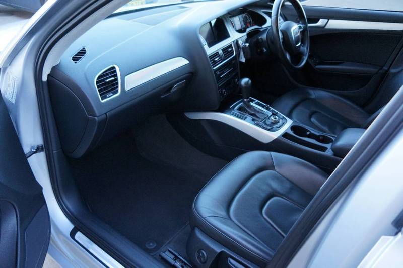 2010 AUDI A4 2.0 TFSI AVANT B8 (8K) MY11