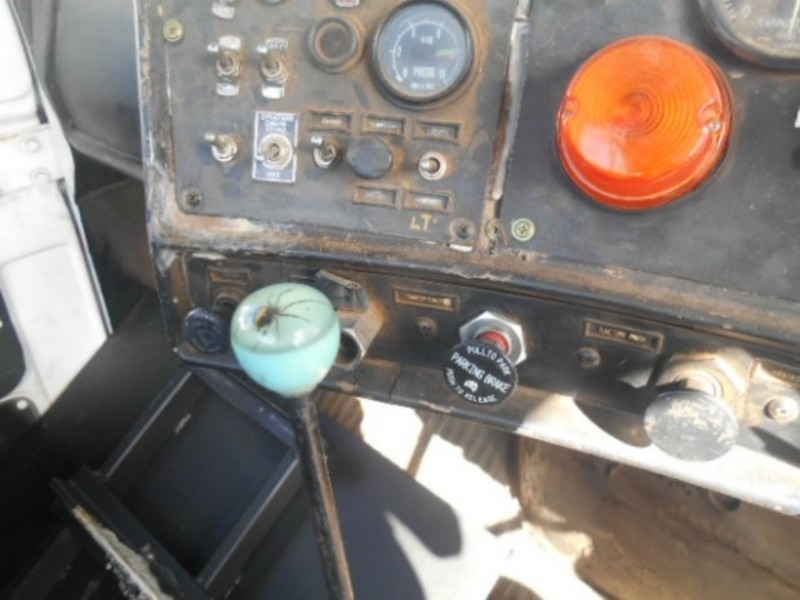 1977 MACK R600 SERIES R600 SERIES Truck